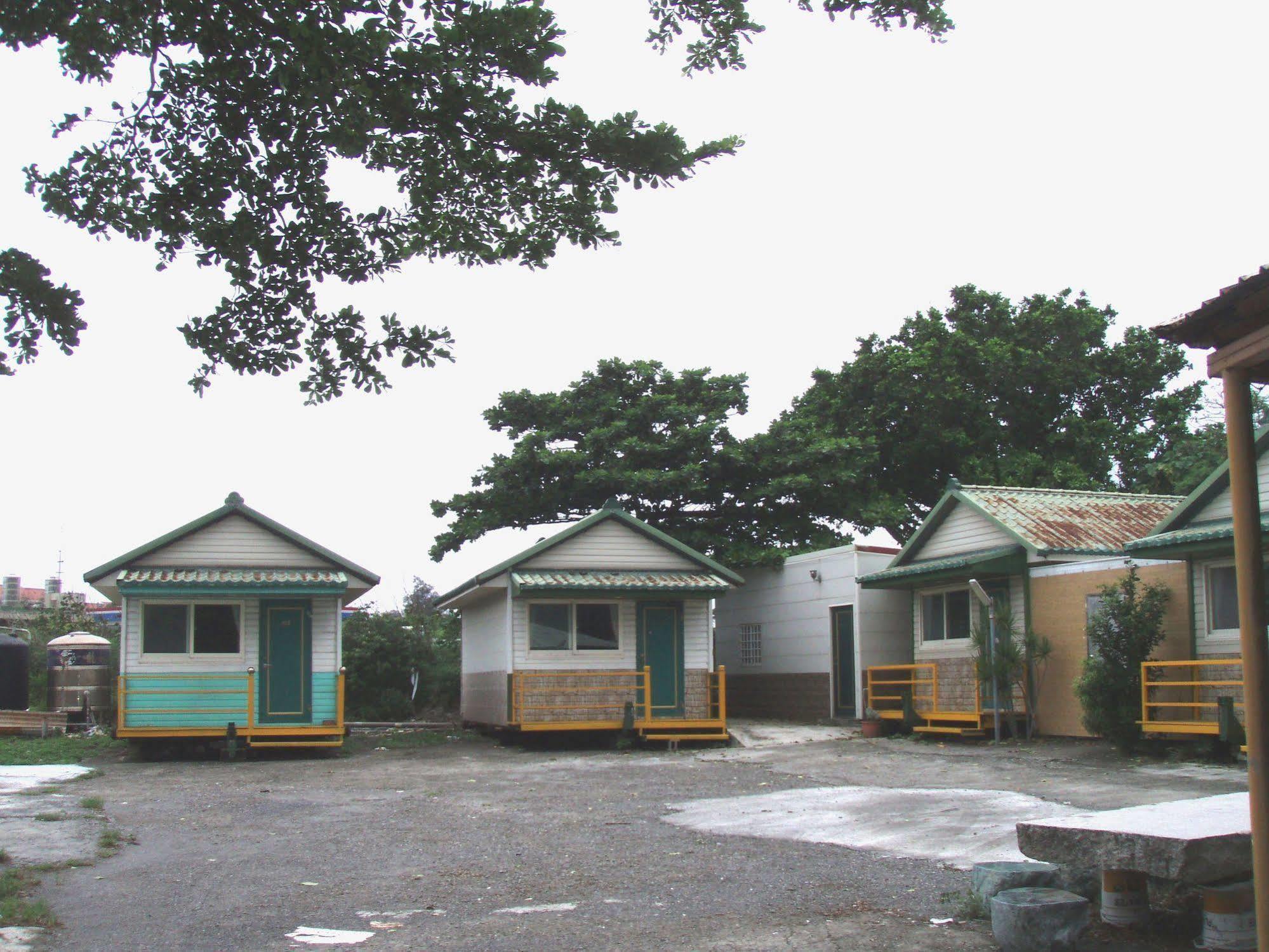 Kenting Dajianshan Cabin Hotel Exterior photo